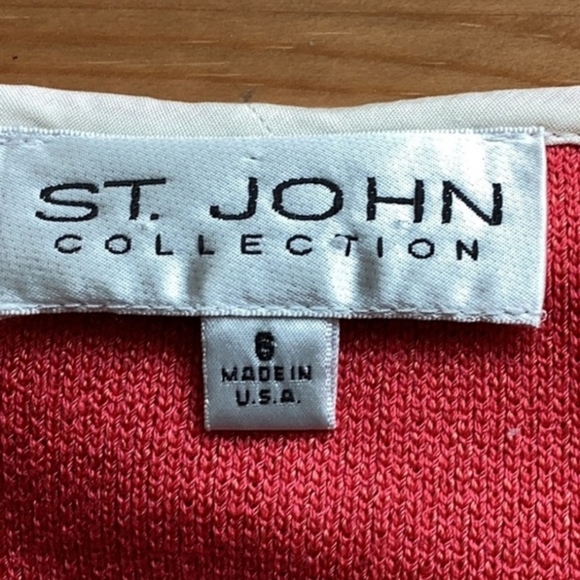 St. John Collection Red Jacket With White Trim - Picture 5 of 10